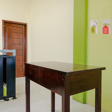 Zulfina Homestay Syariah Mitra Reddoorz Banyuwangi  Exteriér fotografie