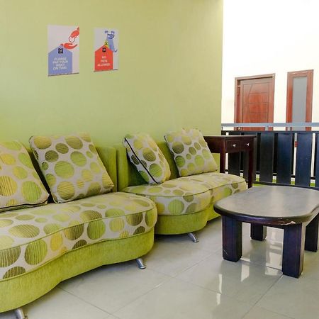 Zulfina Homestay Syariah Mitra Reddoorz Banyuwangi  Exteriér fotografie