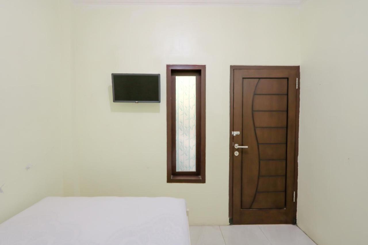 Zulfina Homestay Syariah Mitra Reddoorz Banyuwangi  Exteriér fotografie