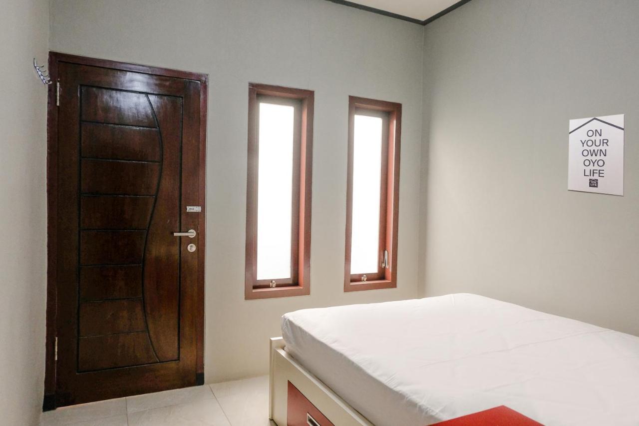 Zulfina Homestay Syariah Mitra Reddoorz Banyuwangi  Exteriér fotografie